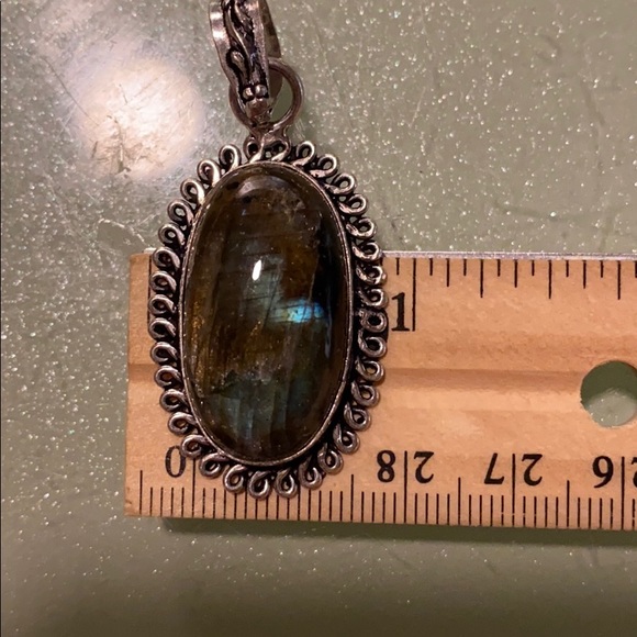 Labradorite Pendant - Picture 13 of 13